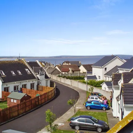 4 Bedrooms House At 400 M Away From The With Enclosed Garden And Wifi Holiday home